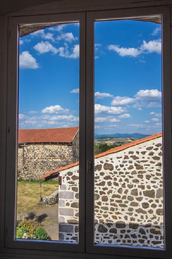 Domaine De Bauzit Bed & Breakfast Vals-pres-le-Puy Екстериор снимка