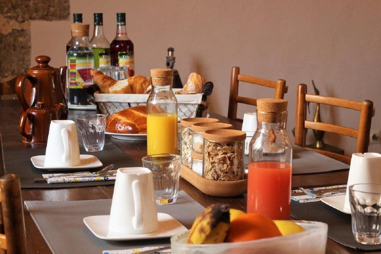 Domaine De Bauzit Bed & Breakfast Vals-pres-le-Puy Екстериор снимка